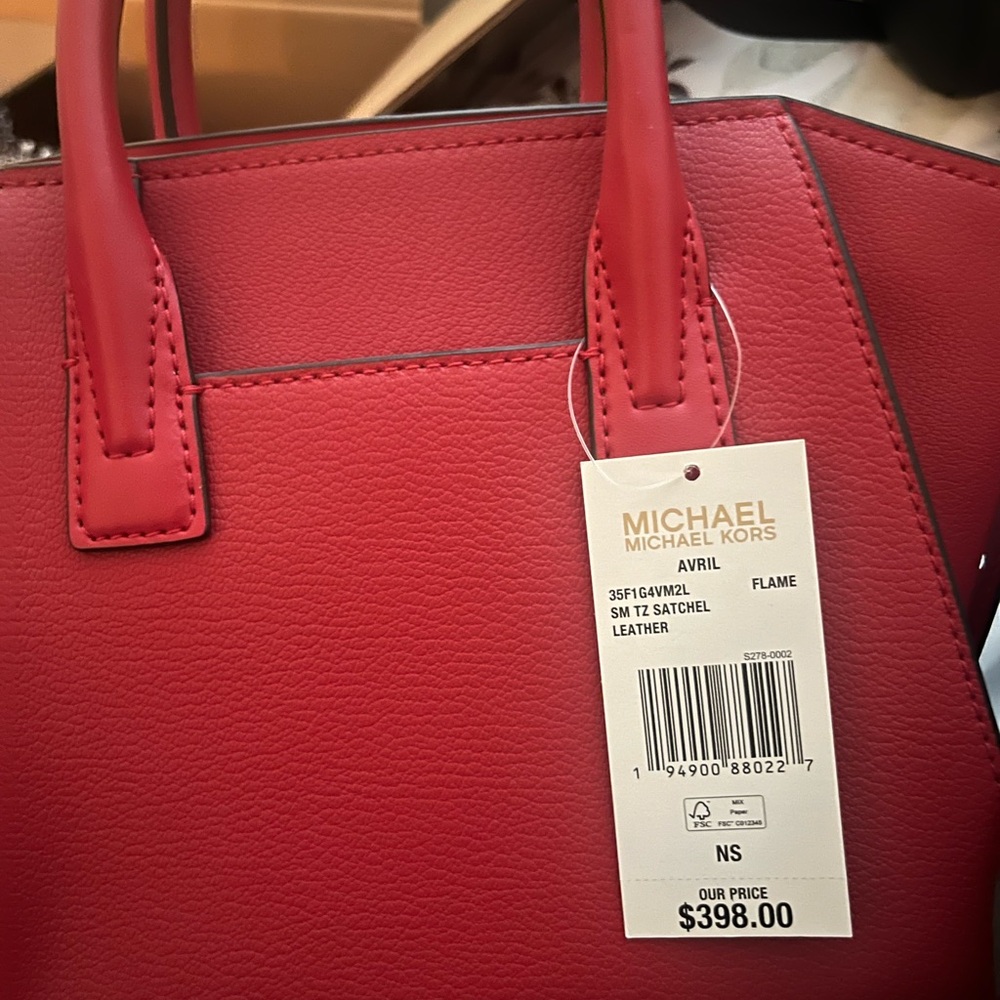 Brand new Michael kors bag willing to negotiate price - Picture 1 of 2